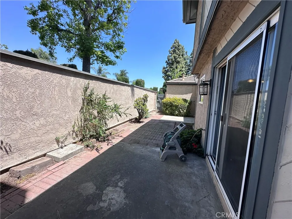 586 Diamond Court Upland, CA 91786