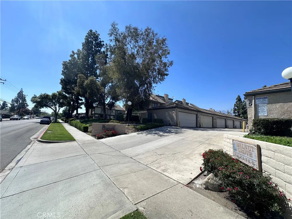 586 Diamond Court Upland, CA 91786