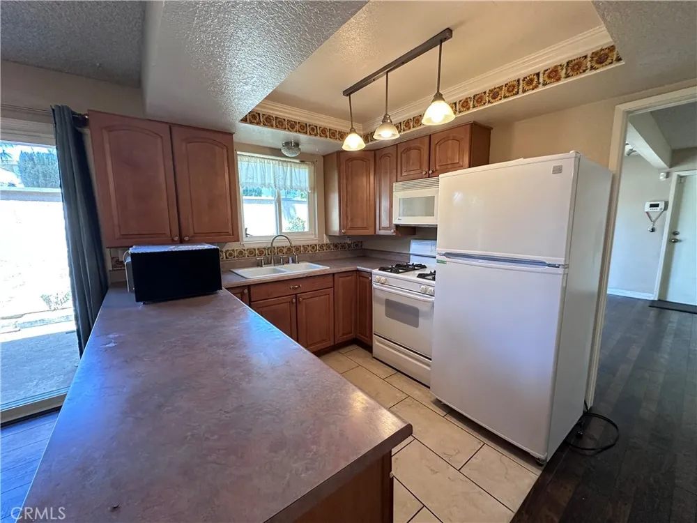586 Diamond Court Upland, CA 91786