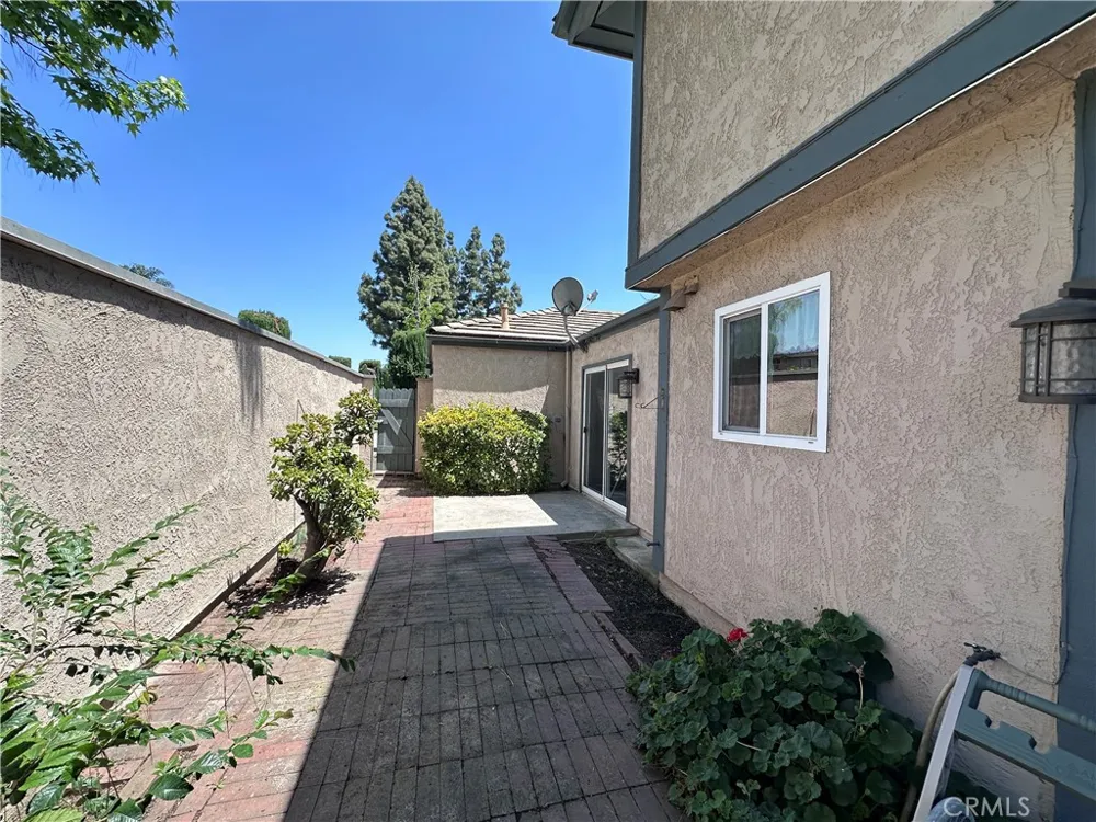 586 Diamond Court Upland, CA 91786