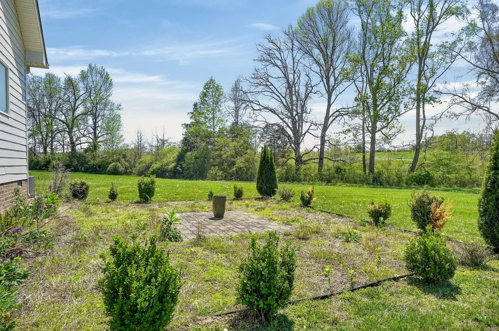 302 Ligon Ln Baxter, TN 38544