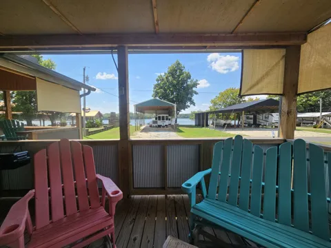 628 River Rd