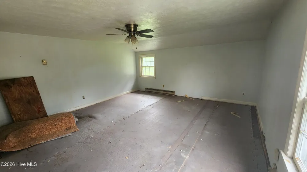 581 Hallsboro Road Clarkton, NC 28433