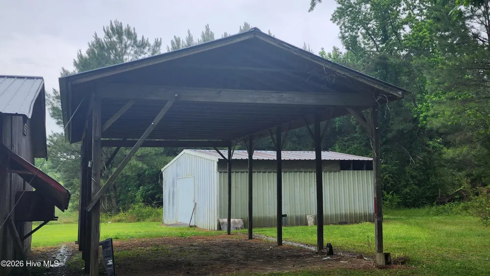 581 Hallsboro Road Clarkton, NC 28433