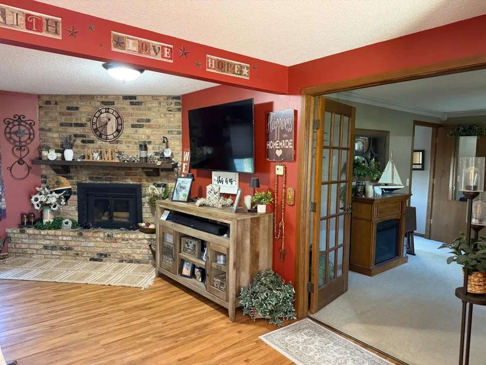 32185 290th Street Worthington, MN 56187