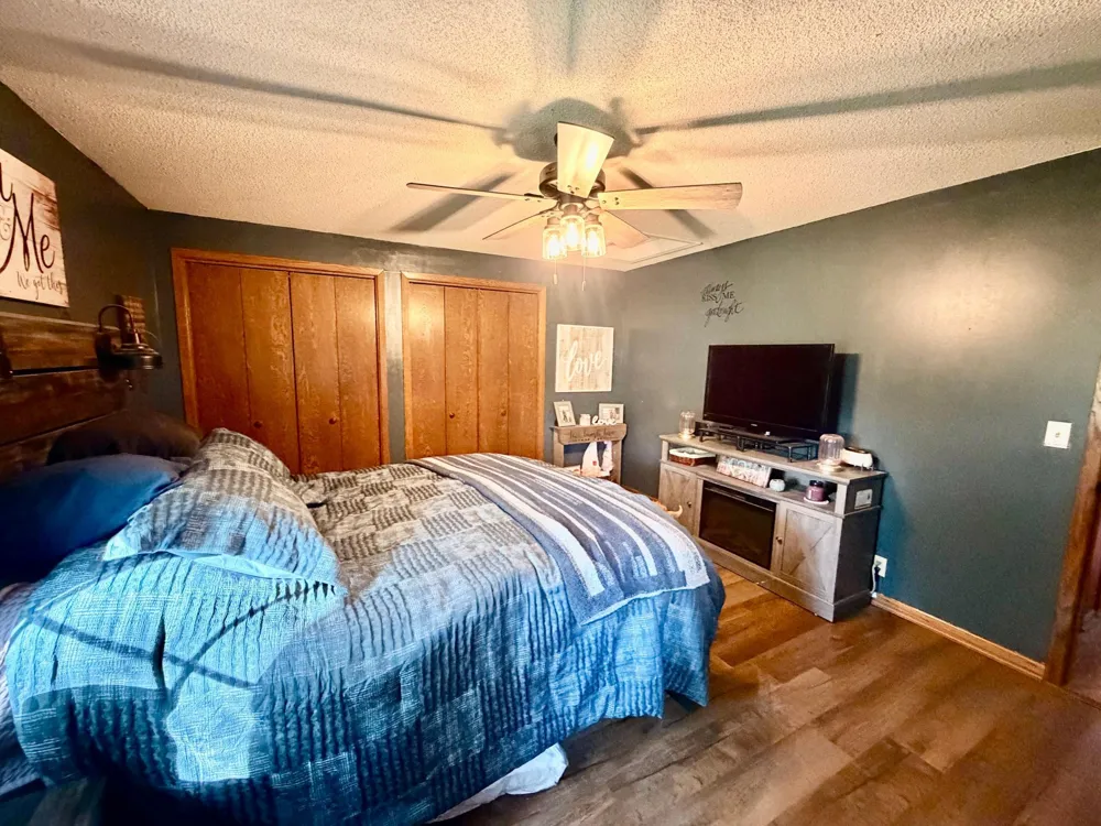 32185 290th Street Worthington, MN 56187