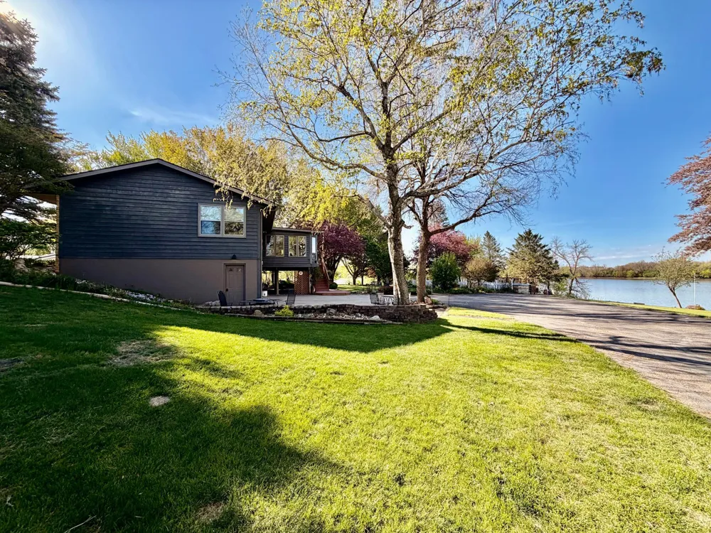 32185 290th Street Worthington, MN 56187
