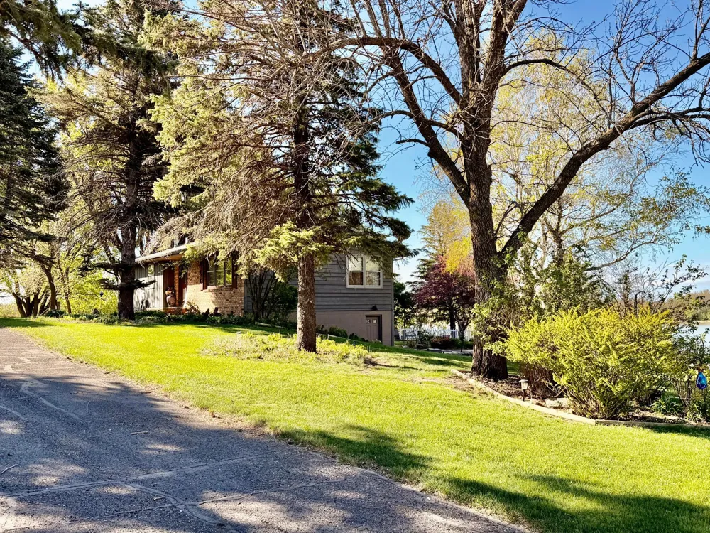 32185 290th Street Worthington, MN 56187