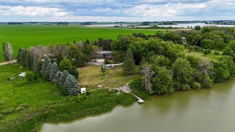 32185 290th Street Worthington, MN 56187