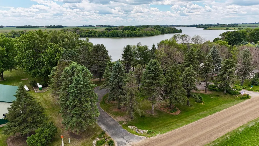 32185 290th Street Worthington, MN 56187