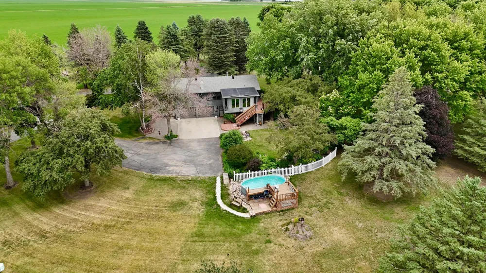 32185 290th Street Worthington, MN 56187