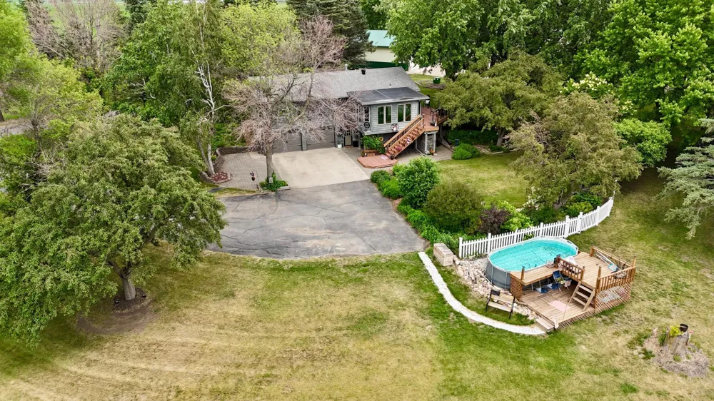 32185 290th Street Worthington, MN 56187