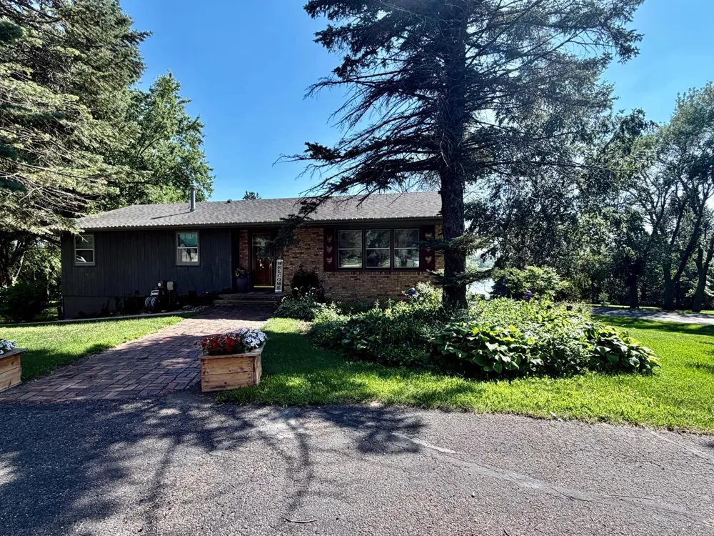 32185 290th Street Worthington, MN 56187