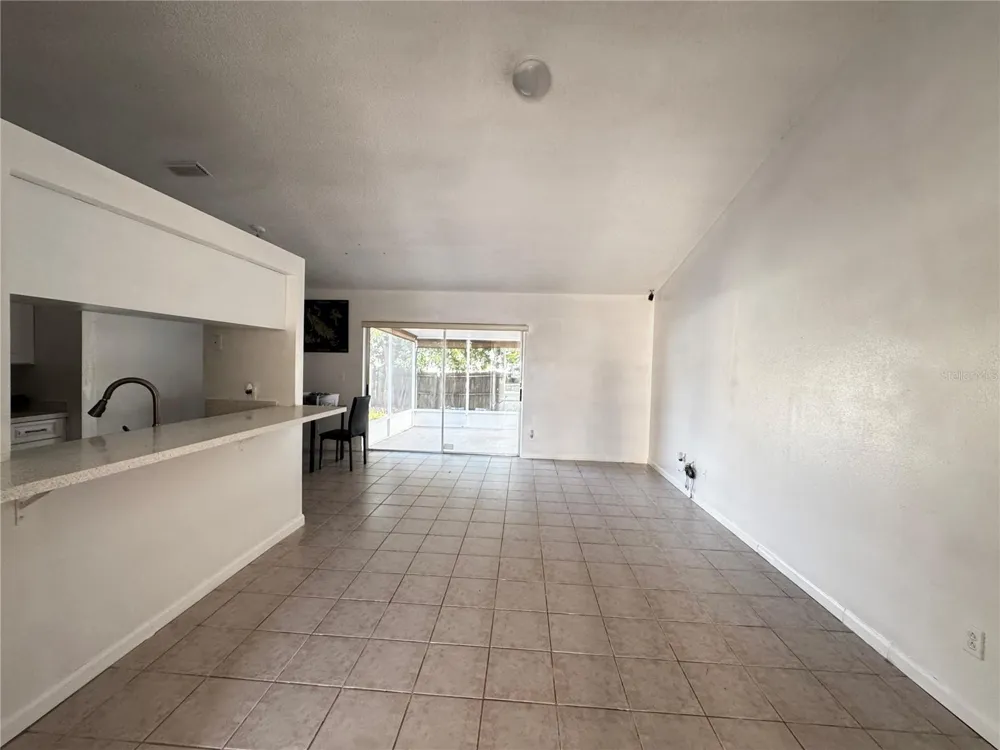 9213 CAMINO VILLA BOULEVARD Tampa, FL 33635