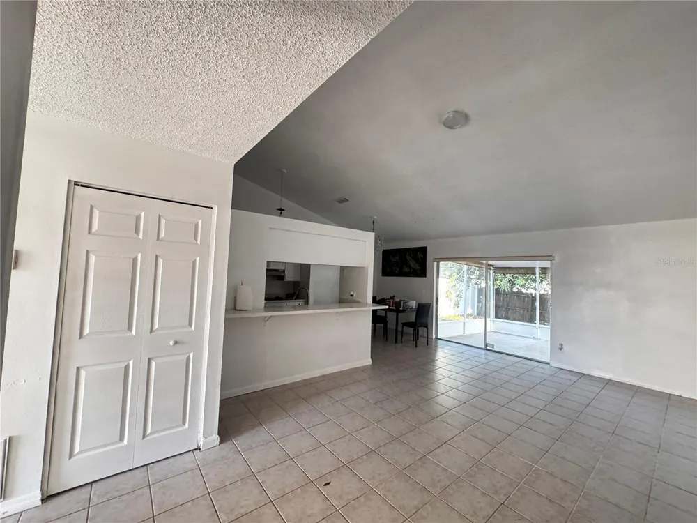 9213 CAMINO VILLA BOULEVARD Tampa, FL 33635