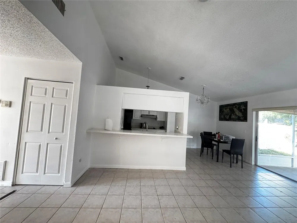 9213 CAMINO VILLA BOULEVARD Tampa, FL 33635
