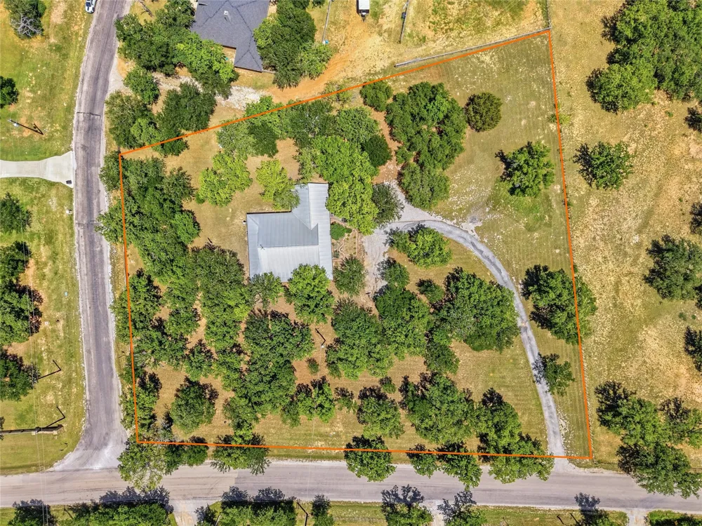 1528 Tidwell Road Brock, TX 76087