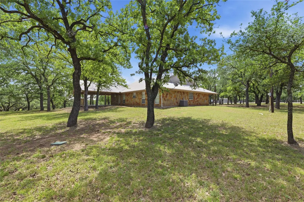 1528 Tidwell Road Brock, TX 76087