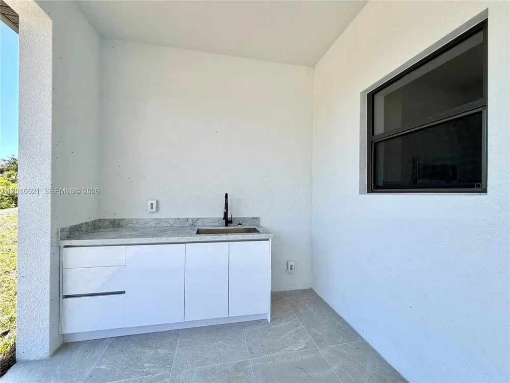 3522 Randall Blvd Naples, FL 34120
