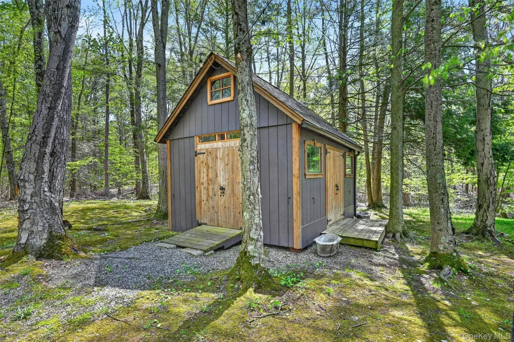 42 Philip Drive Montgomery, NY 12549