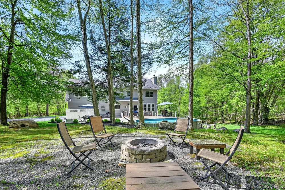 42 Philip Drive Montgomery, NY 12549