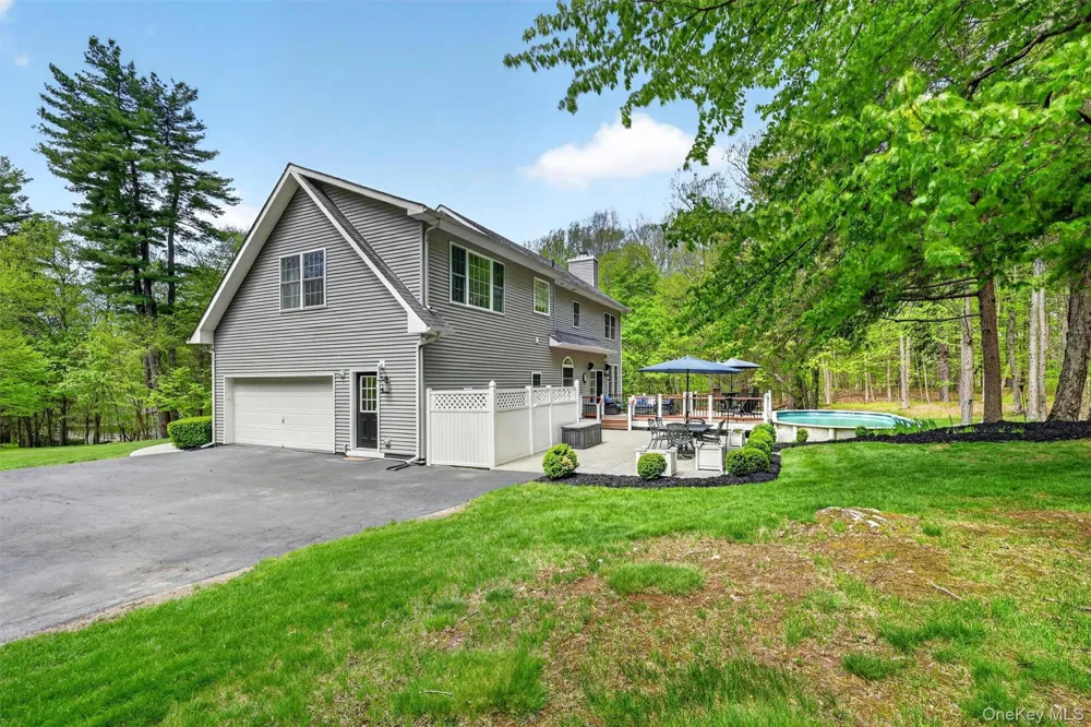 42 Philip Drive Montgomery, NY 12549