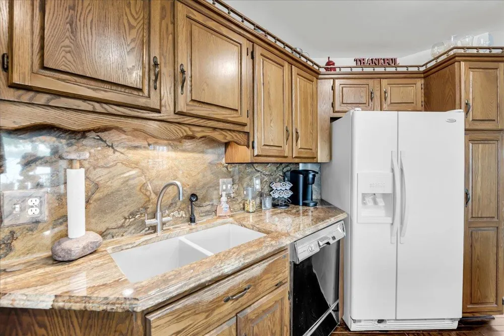 523 Lathrop Avenue Algonac City, MI 48001