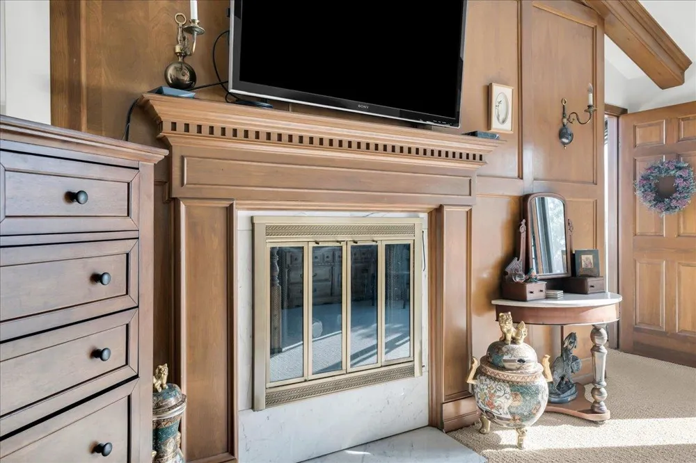 523 Lathrop Avenue Algonac City, MI 48001