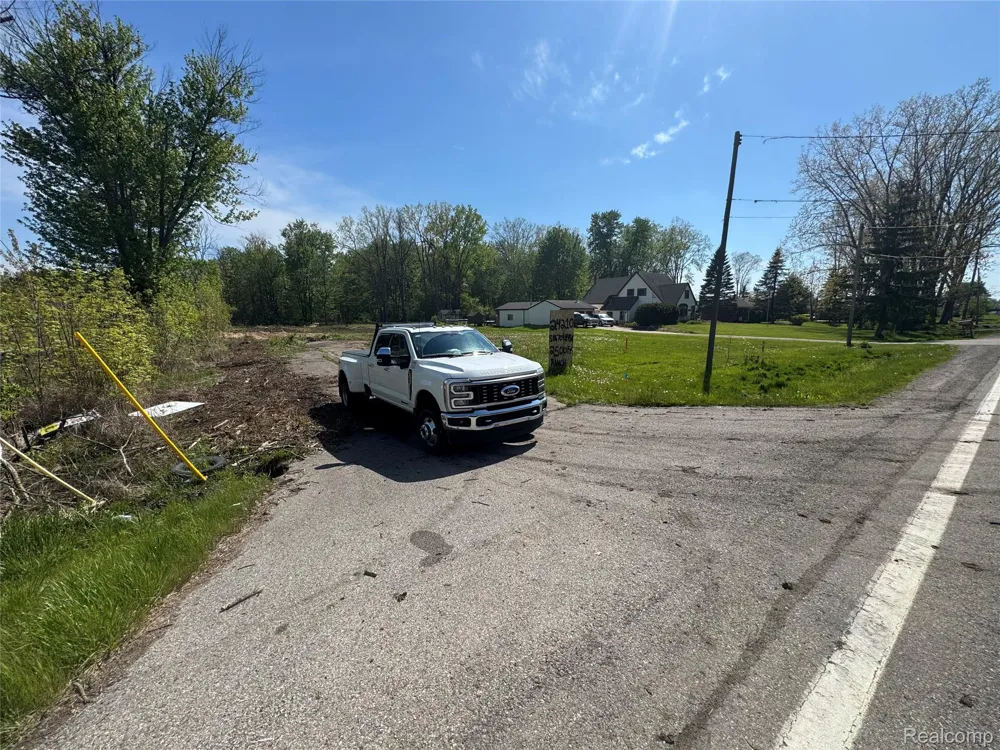 24210 24 Mile Road Macomb Township, MI 48042