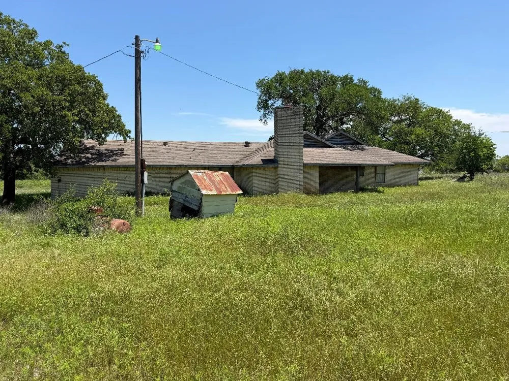 2041 Fm 933 Aquilla, TX 76622