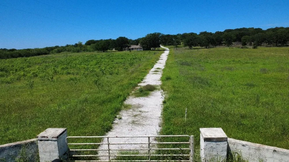 2041 Fm 933 Aquilla, TX 76622