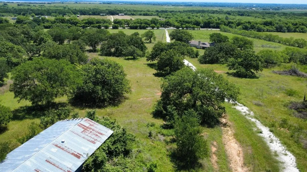 2041 Fm 933 Aquilla, TX 76622