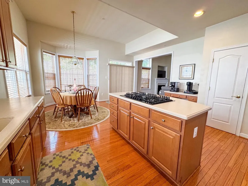 198 HIDDEN FOREST COURT Gaithersburg, MD 20877