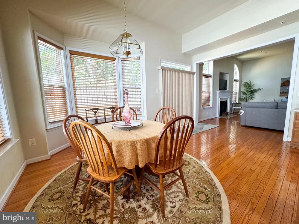 198 HIDDEN FOREST COURT Gaithersburg, MD 20877