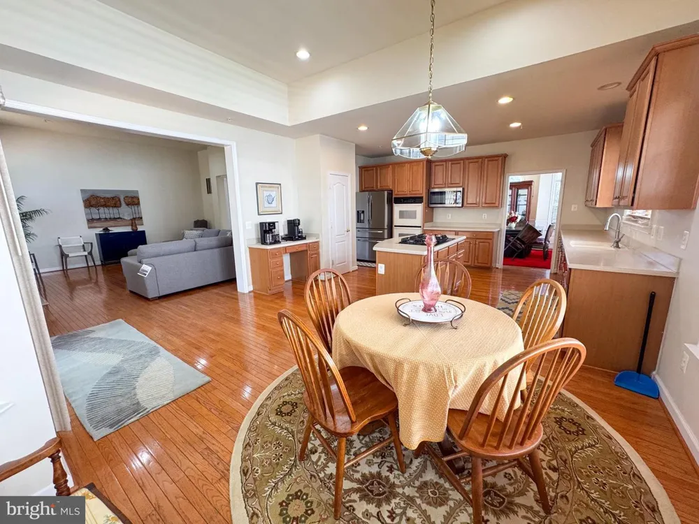 198 HIDDEN FOREST COURT Gaithersburg, MD 20877