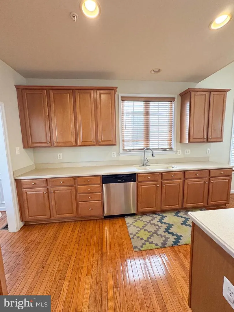 198 HIDDEN FOREST COURT Gaithersburg, MD 20877