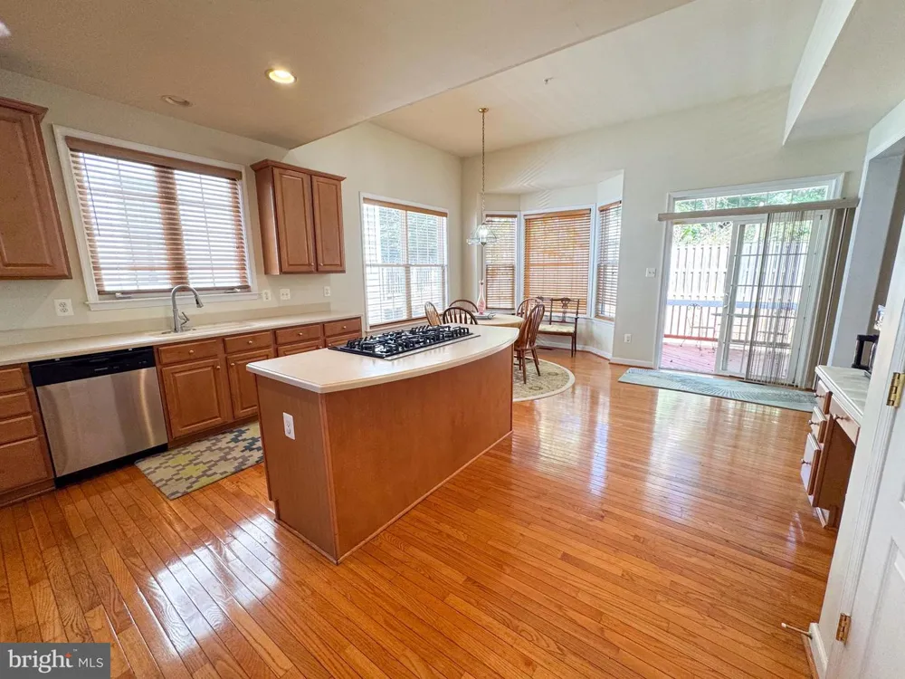 198 HIDDEN FOREST COURT Gaithersburg, MD 20877