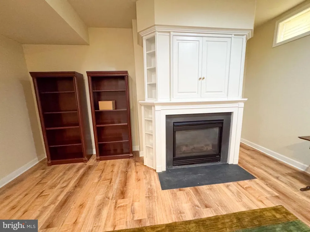 198 HIDDEN FOREST COURT Gaithersburg, MD 20877