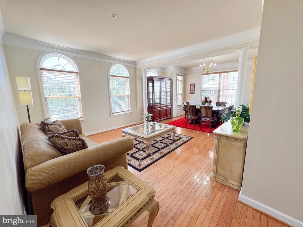 198 HIDDEN FOREST COURT Gaithersburg, MD 20877