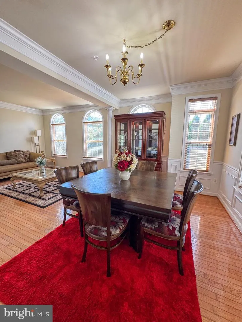 198 HIDDEN FOREST COURT Gaithersburg, MD 20877