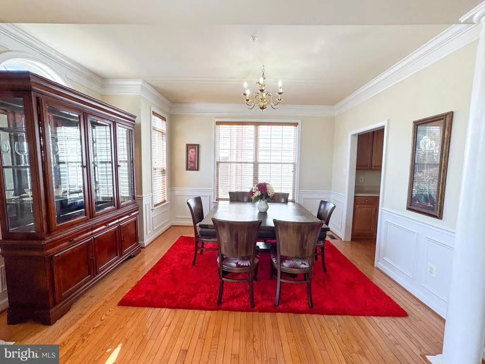 198 HIDDEN FOREST COURT Gaithersburg, MD 20877