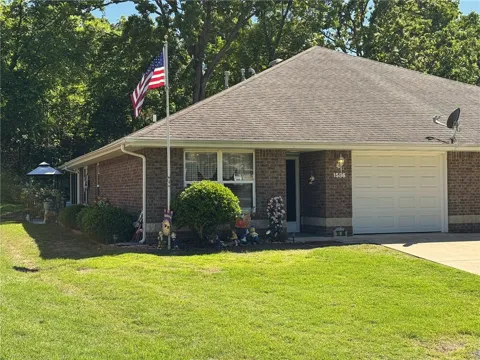 1586 Meadowhill Drive