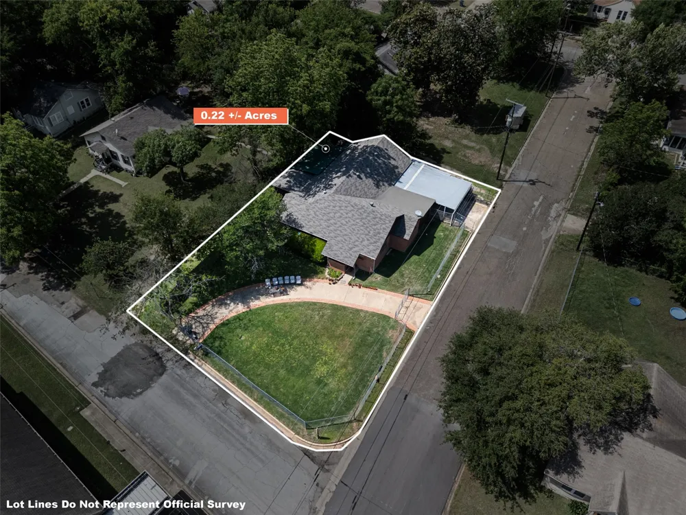 500 W Marshall Avenue Gladewater, TX 75647