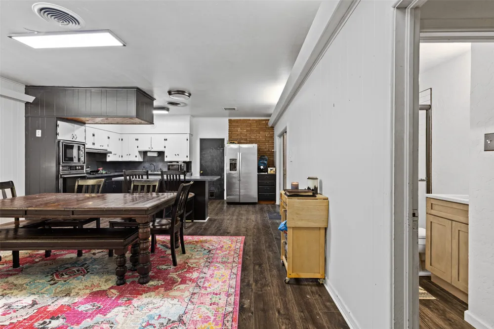 500 W Marshall Avenue Gladewater, TX 75647