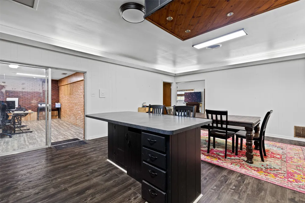 500 W Marshall Avenue Gladewater, TX 75647