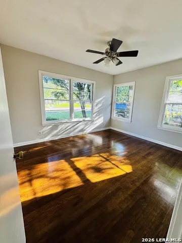 841 Laurel St Uvalde, TX 78801