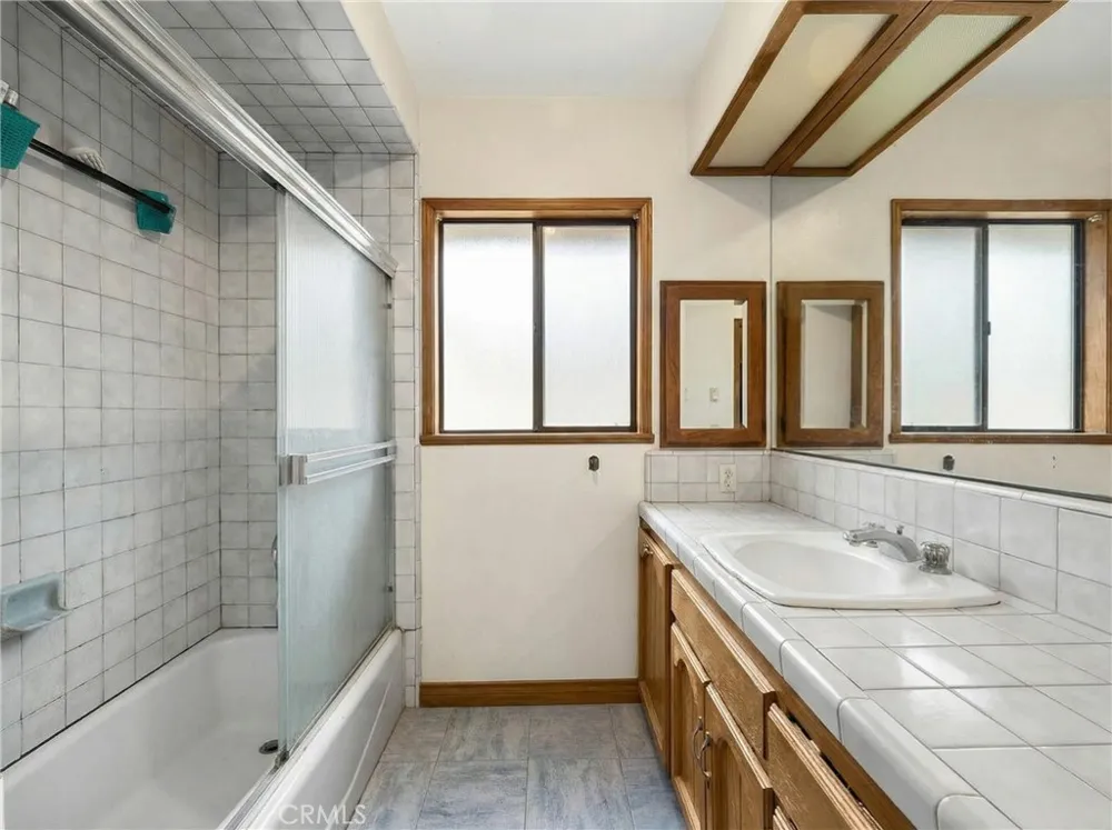 1305 S Cabrillo San Pedro, CA 90731