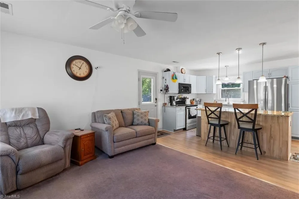 224 Delaware Avenue Mount Airy, NC 27030