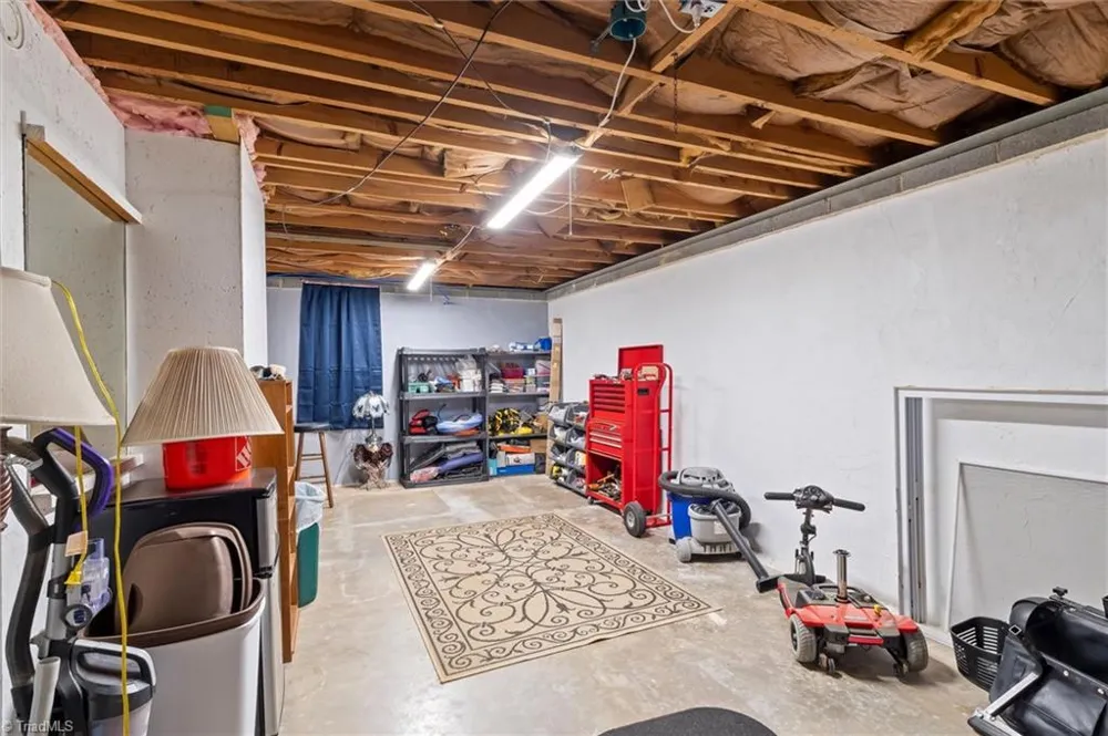 224 Delaware Avenue Mount Airy, NC 27030
