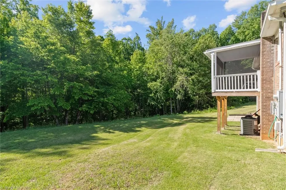 224 Delaware Avenue Mount Airy, NC 27030